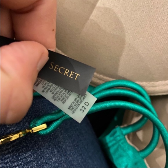 Victorias Secret Bombshell Bumdle Bikini SwimSuit - Picture 5 of 14